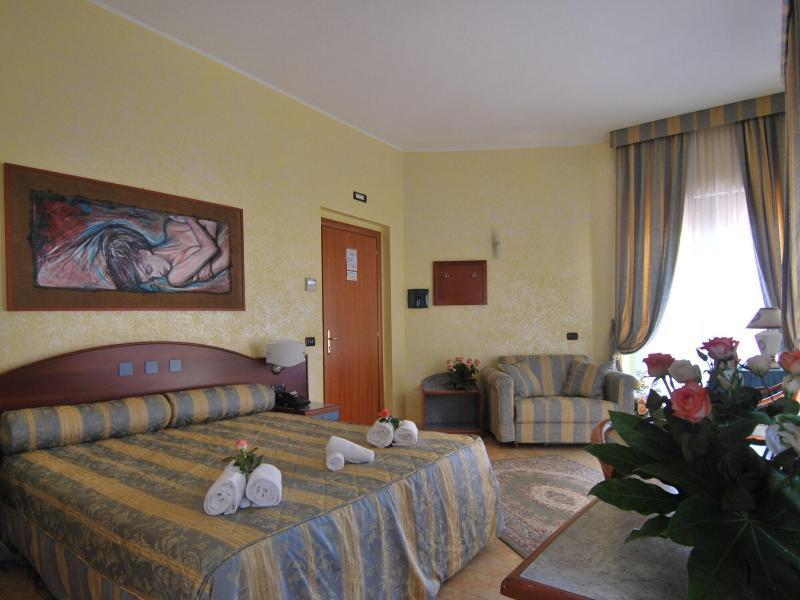 Hotel San Giuseppe - Cityhotel Катандзаро Экстерьер фото