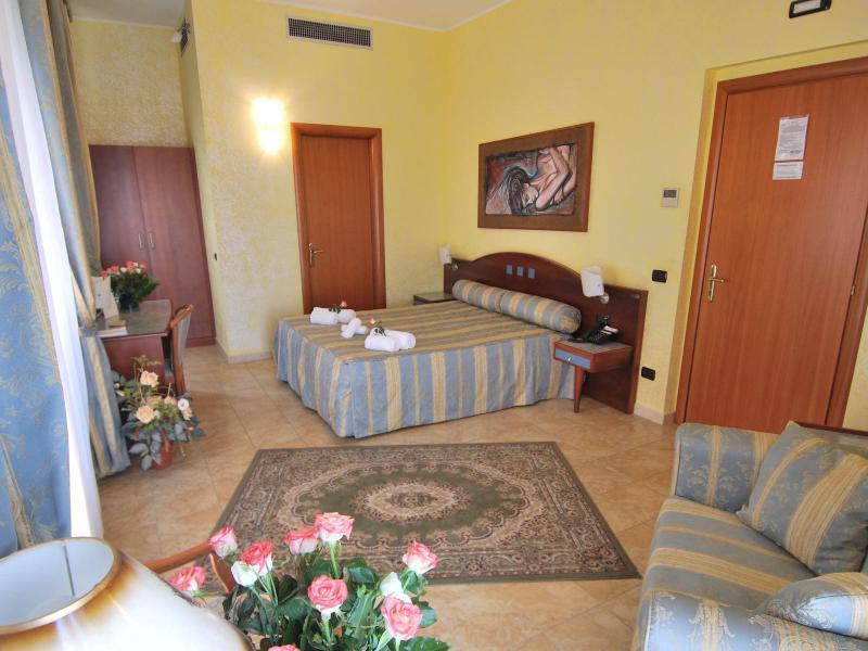 Hotel San Giuseppe - Cityhotel Катандзаро Экстерьер фото