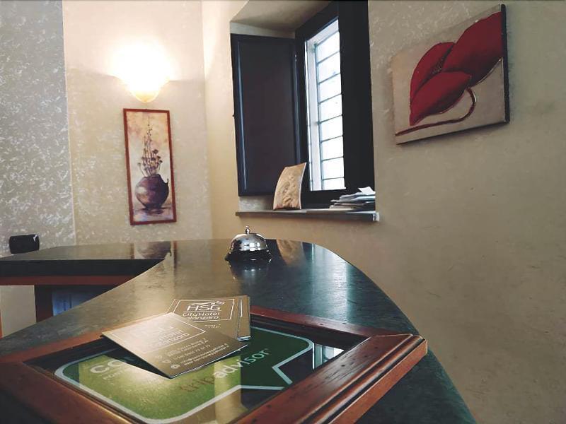 Hotel San Giuseppe - Cityhotel Катандзаро Экстерьер фото